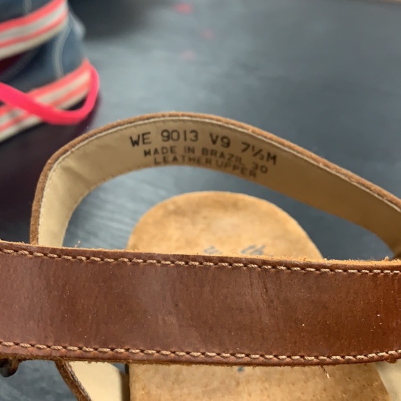 The Walking Sandal by Rockport. - Picture 2 of 6